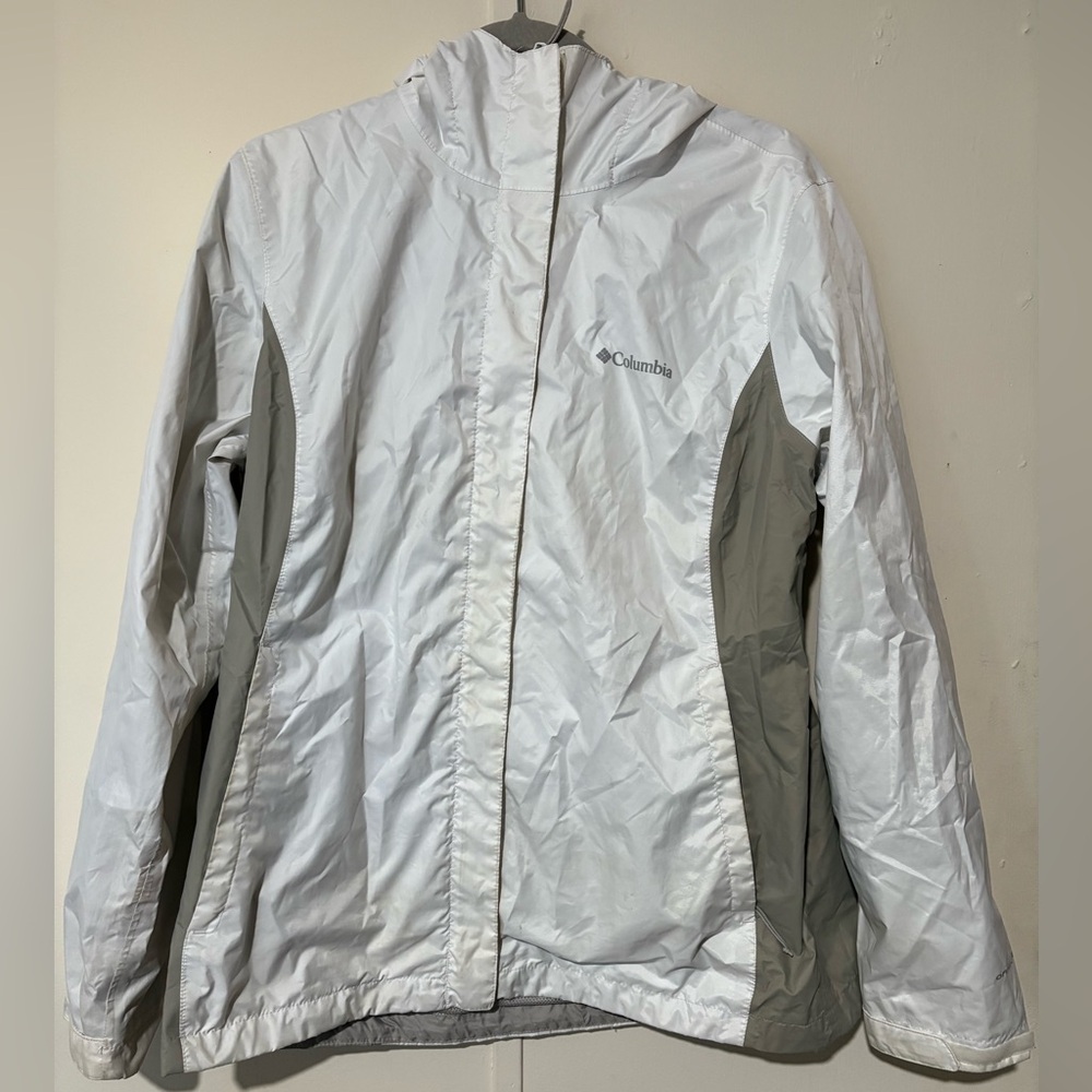 Columbia Women's Snow Jacket in White and Gray